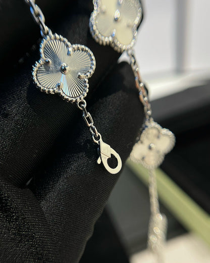 [Auream] CLOVER 5 MOTIF LASER BRACELET COLLECTION