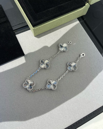[Auream] CLOVER 5 MOTIF LASER BRACELET COLLECTION